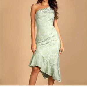 Lulus Sweet and Stylish Green Floral Jacquard One-Shoulder Midi Dress